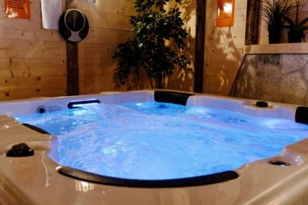 Гидромассажный бассейн Sunrans SR830 Гидромассажный бассейн Sunrans SR830